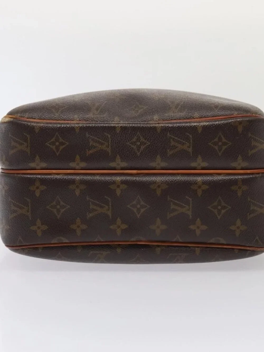 Louis Vuitton h8 there box
